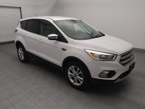 Used 2017 Ford Escape SE FWD image 11