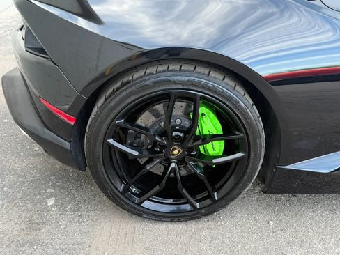 Used 2015 Lamborghini Huracan LP 610-4 AWD/4WD image 38