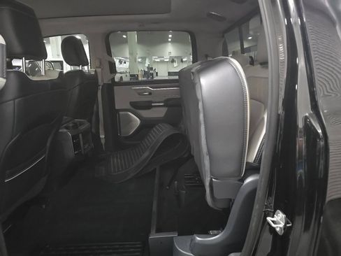 Used 2022 RAM 1500 Limited AWD/4WD image 4