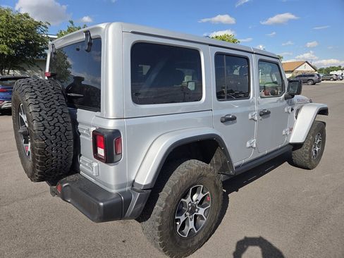 Used 2022 Jeep Wrangler Unlimited Rubicon w/ Cold Weather Group AWD/4WD image 3