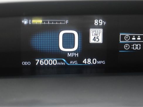 Used 2022 Toyota Prius LE FWD image 23