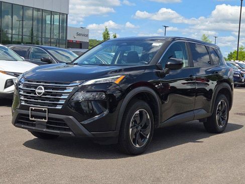 Used 2025 Nissan Rogue SV AWD/4WD image 1