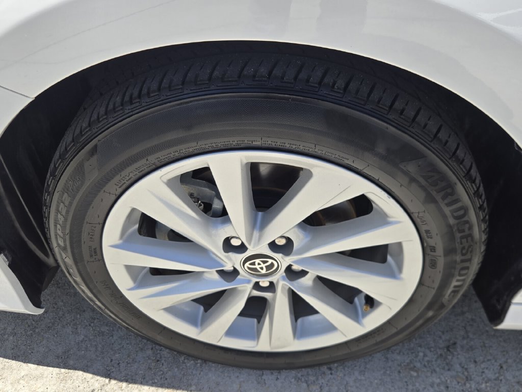 Used 2024 Toyota Camry LE w/ Convenience Package FWD image 10