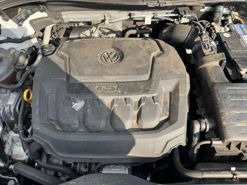 Used 2019 Volkswagen Tiguan SE w/ Panoramic Sunroof Package image 17