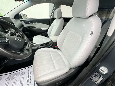 Used 2023 Hyundai Kona SEL w/ Convenience Package AWD/4WD image 11
