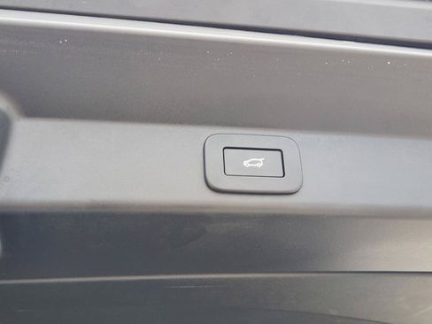 Certified 2024 Land Rover Range Rover Sport SE AWD/4WD image 36