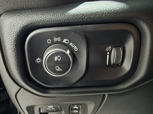 Used 2020 RAM 1500 Sport w/ Level 2 Equipment Goup w/2_L image 40