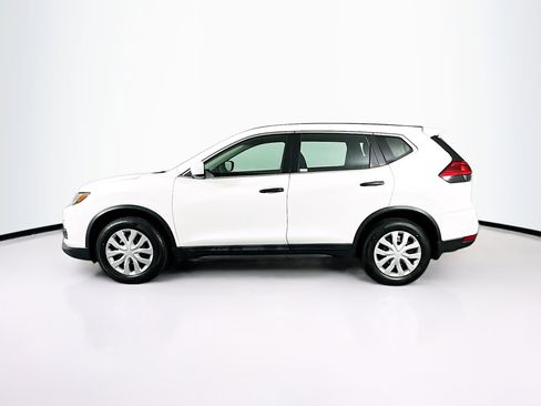 Used 2017 Nissan Rogue S image 4
