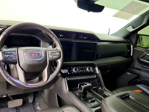 Used 2022 GMC Sierra 1500 AT4 w/ AT4 Premium Package AWD/4WD image 11