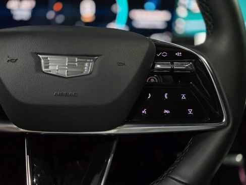 Used 2024 Cadillac Lyriq Sport image 21