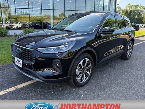 Used 2025 Ford Escape Platinum AWD/4WD image 1