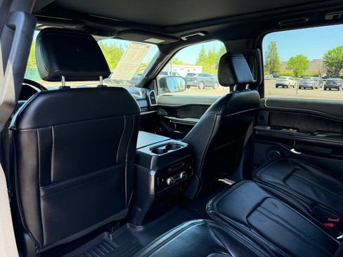 Used 2021 Ford Expedition Limited AWD/4WD image 32