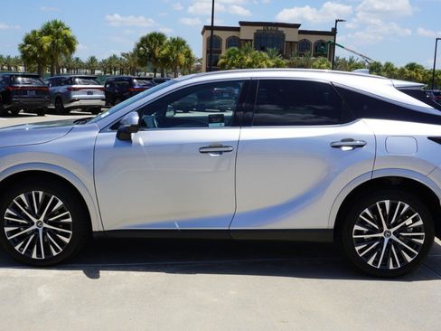 Certified 2025 Lexus RX 350 Premium Plus w/ Accessory Package (Z1) FWD image 5