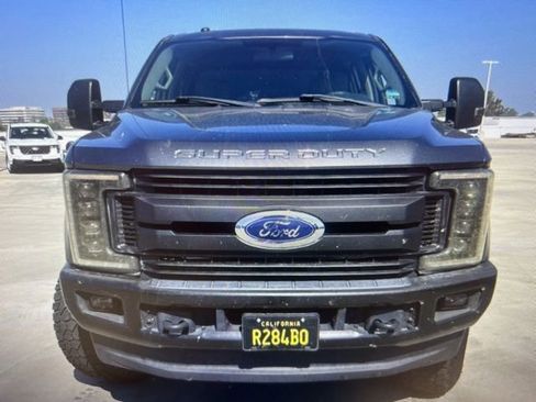 Used 2019 Ford F250 XLT w/ XLT Value Package AWD/4WD image 2