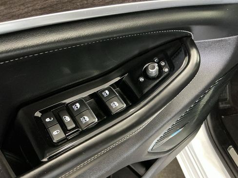 Used 2021 Jeep Grand Cherokee L Overland w/ Luxury Tech Group IV AWD/4WD image 20