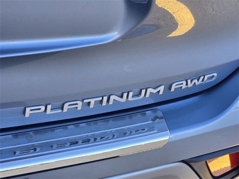 Used 2021 Toyota Highlander Platinum image 7