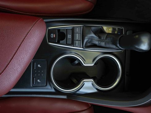 Used 2018 Toyota Camry XSE w/ Driver Assist Package FWD image 27