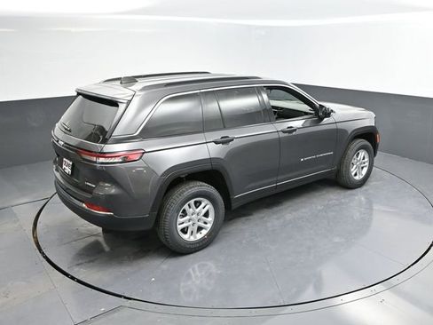 New 2025 Jeep Grand Cherokee Laredo AWD/4WD image 35