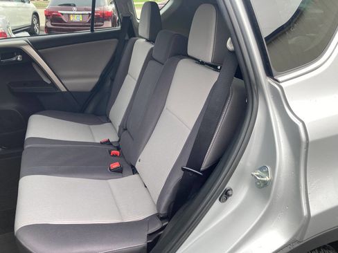 Used 2015 Toyota RAV4 XLE image 28