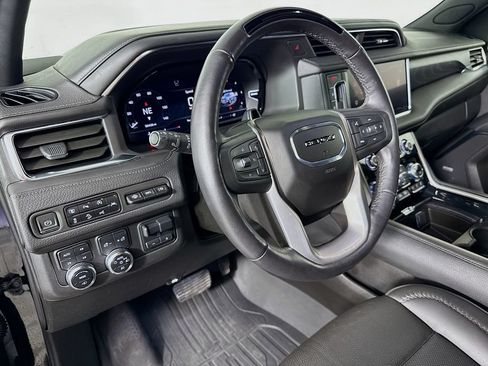 Used 2024 GMC Yukon Denali w/ Denali Reserve Package AWD/4WD image 9
