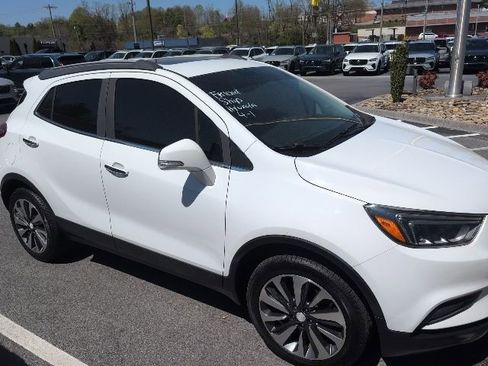 Used 2019 Buick Encore Essence image 5