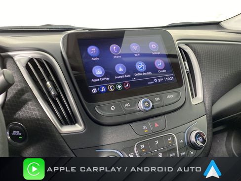 Used 2025 Chevrolet Malibu LT image 2