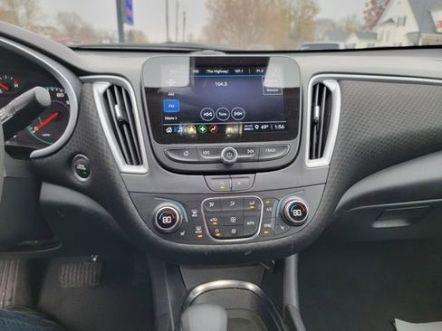 Used 2024 Chevrolet Malibu LT image 24