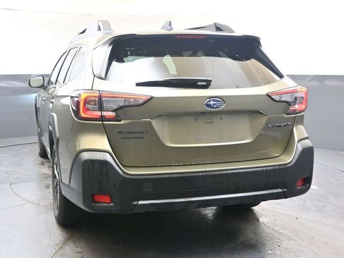 Certified 2025 Subaru Outback Onyx Edition image 4