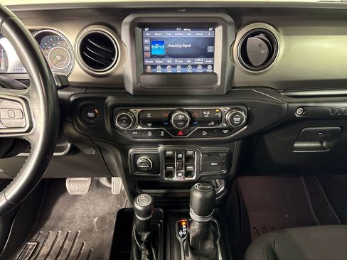 Used 2019 Jeep Wrangler Unlimited Sport S AWD/4WD image 29