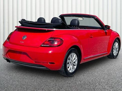 Used 2019 Volkswagen Beetle 2.0T S FWD image 10