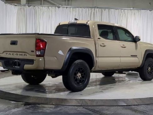 Used 2019 Toyota Tacoma SR5 image 8