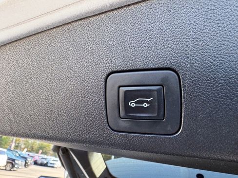 Used 2022 Buick Encore GX Select image 11