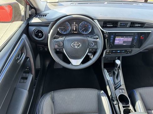 Used 2018 Toyota Corolla SE image 13