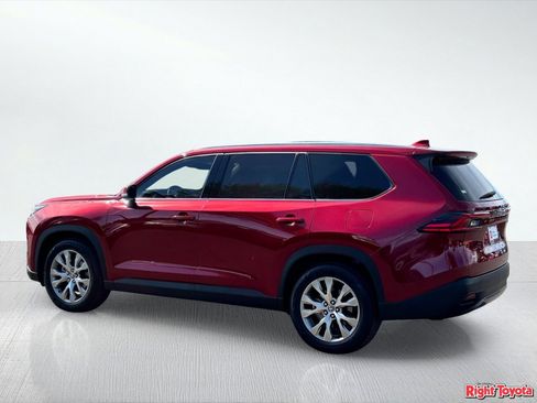 Certified 2025 Toyota Grand Highlander AWD image 4