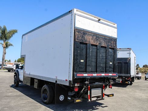Used 2015 Ford F550 2WD Regular Cab Super Duty image 7