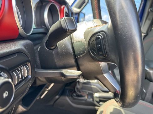 Used 2018 Jeep Wrangler Unlimited Rubicon AWD/4WD image 45