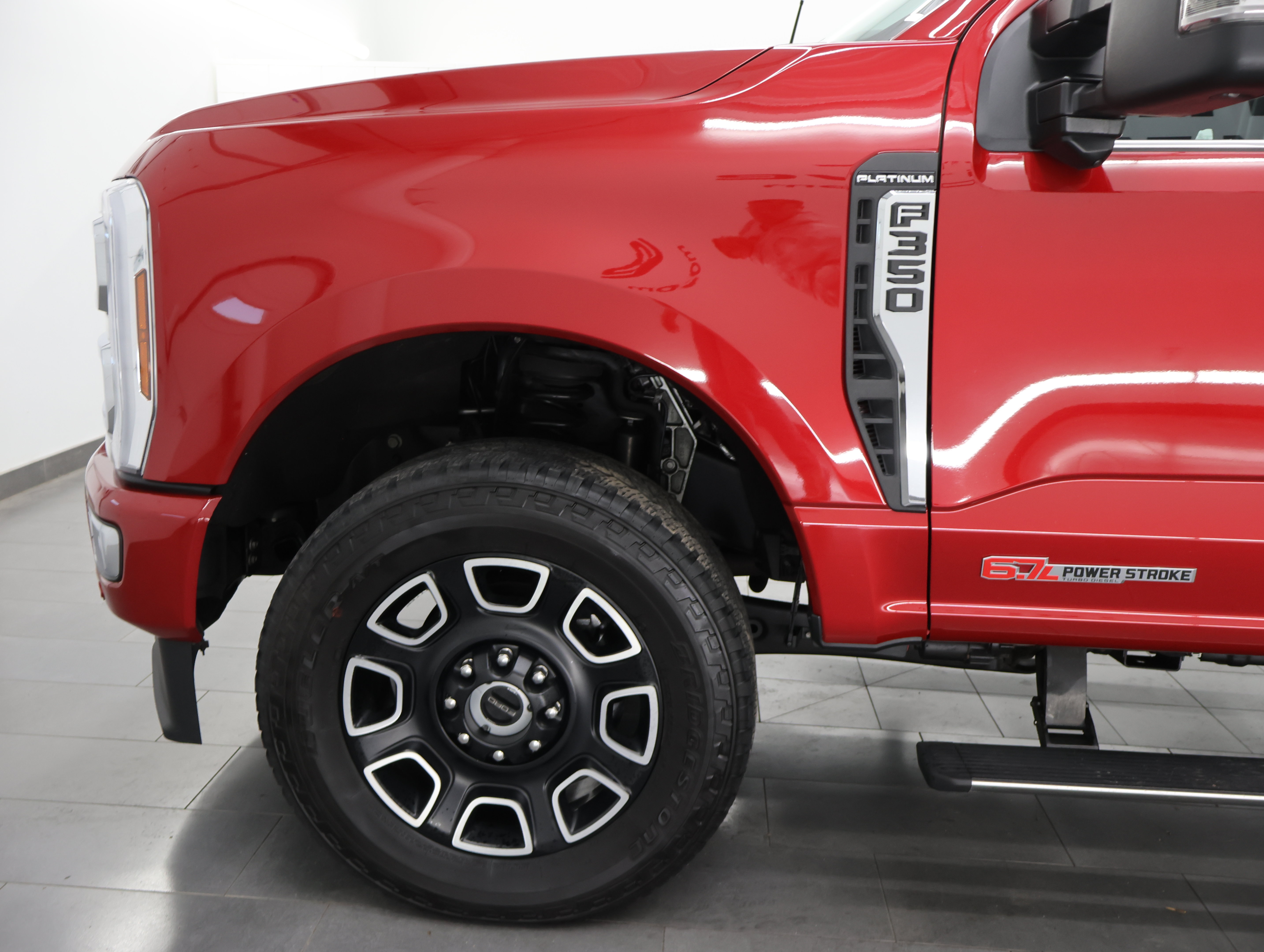 Used 2024 Ford F350 Platinum w/ FX4 Off-Road Package AWD/4WD image 39