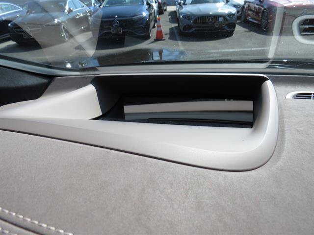 Used 2023 Mercedes-Benz EQS 580 4MATIC Sedan image 9