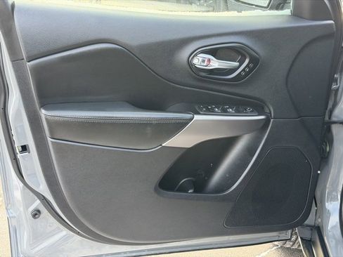 Certified 2022 Jeep Cherokee Limited image 7