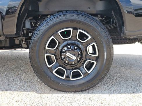 New 2025 Ford F250 Platinum image 10