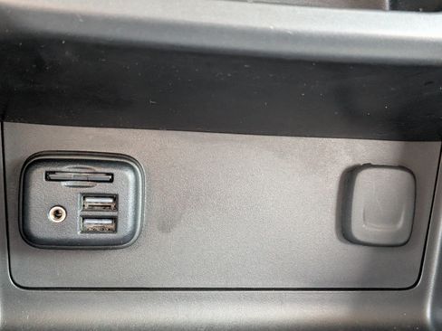 Used 2022 Chevrolet Colorado ZR2 AWD/4WD image 27