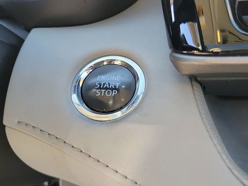 Used 2022 Toyota Highlander Limited image 27