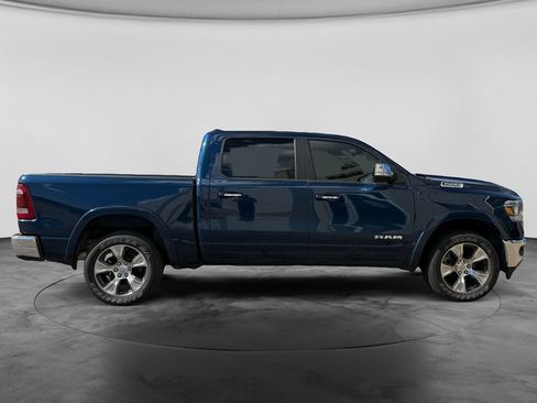 Used 2022 RAM 1500 Laramie AWD/4WD image 11