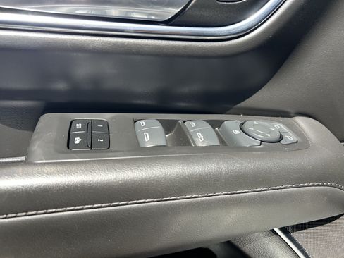 Used 2024 Chevrolet Tahoe LT AWD/4WD image 30