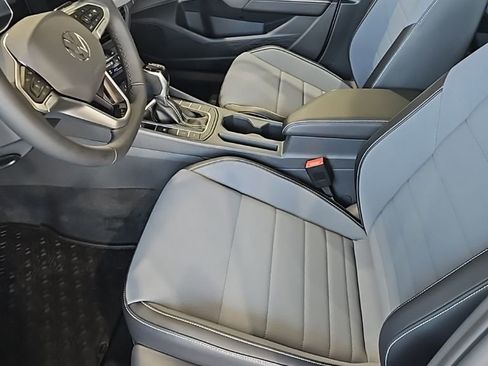 New 2026 Volkswagen Jetta SE FWD image 27