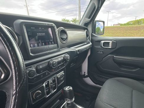 Used 2019 Jeep Wrangler Unlimited Sport S image 11