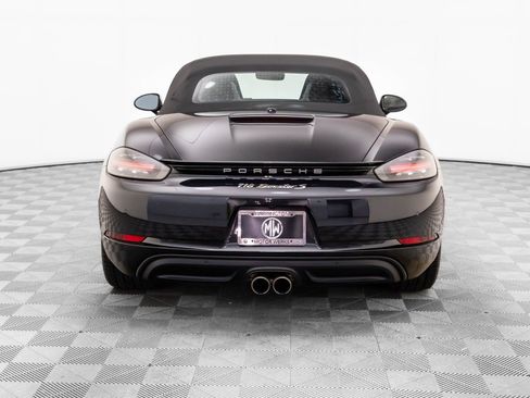 Used 2018 Porsche 718 Boxster S image 10