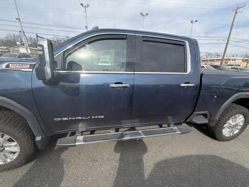 Used 2020 GMC Sierra 2500 Denali w/ Gooseneck/5TH Wheel Package image 3