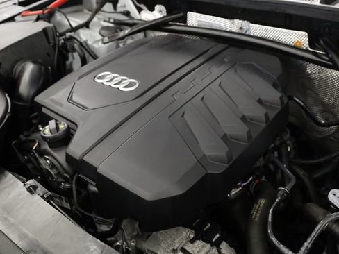 Used 2023 Audi Q5 2.0T Premium w/ Convenience Package AWD/4WD image 9