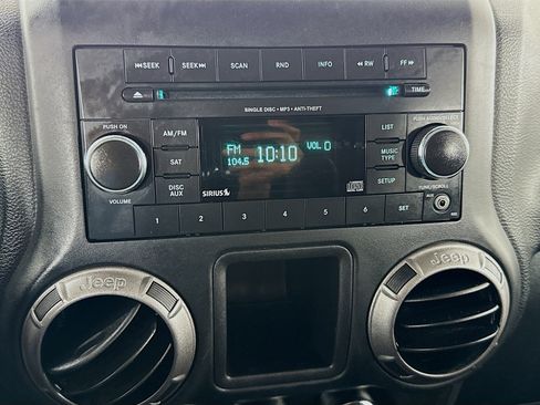 Used 2018 Jeep Wrangler Sport w/ Quick Order Package 24S image 17